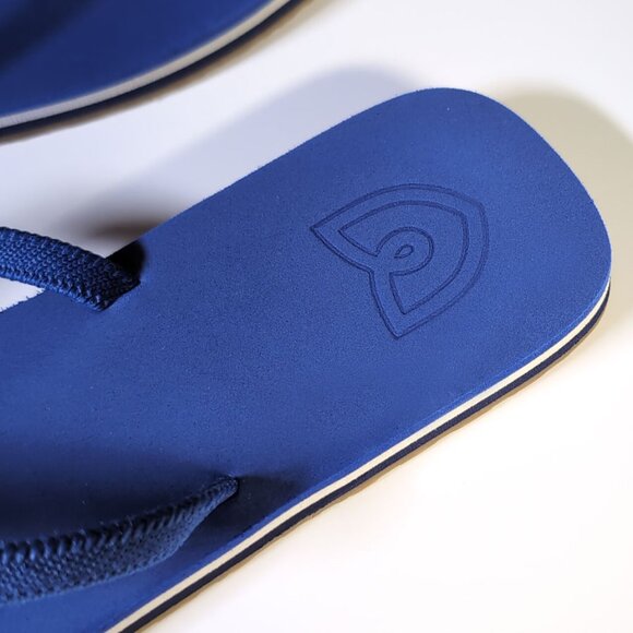 Rothy’s The Flip Flop Blue Women’s Size 9 - Picture 3 of 4